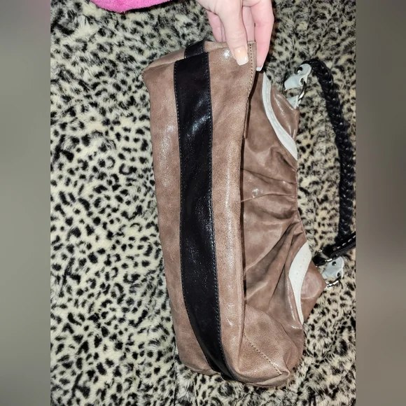 Giant Vintage Guess Tote - Picture 3 of 9